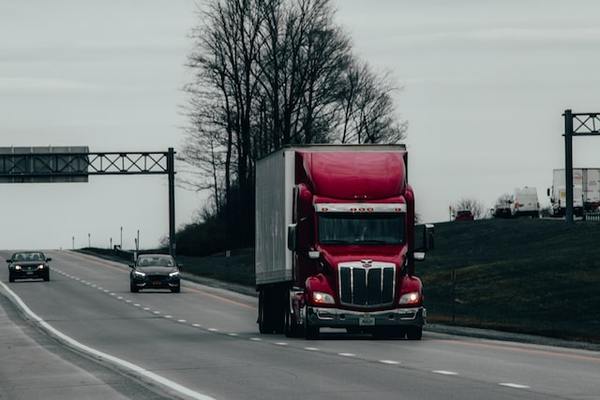 Truck-qq-unsplash