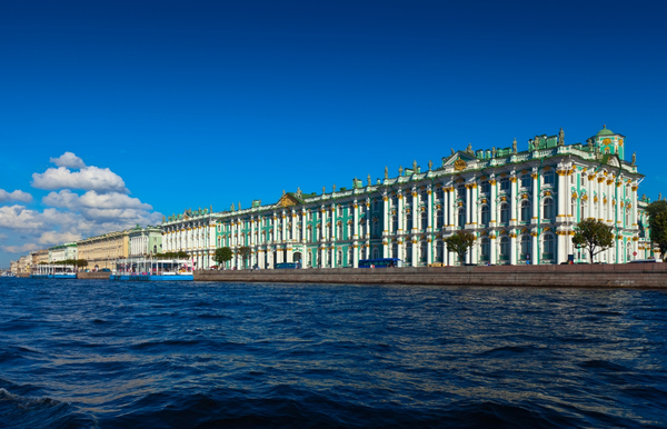Petersburg-winter-palace-neva