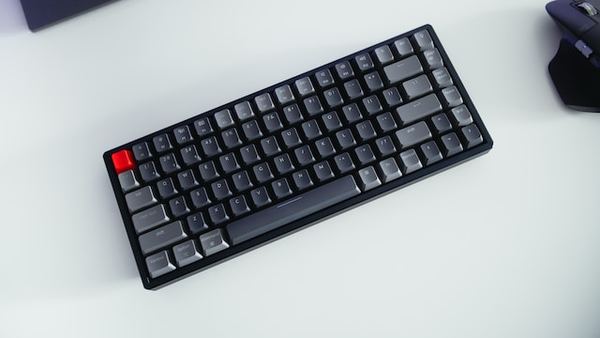 Keyboard-d4-unsplash