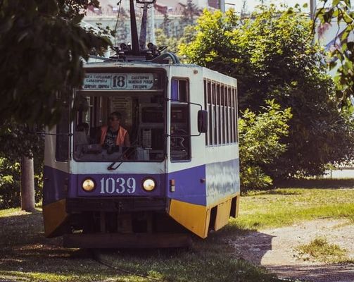 Tram-pavel-neznanov-uqqekixn1u4-unsplash