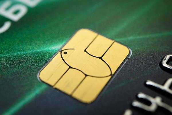 Credit-card-9uxrcupg36i-unsplash