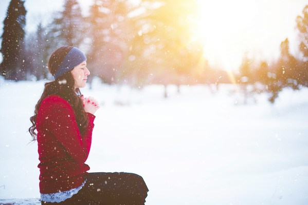 Winter-woman-kq-unsplash