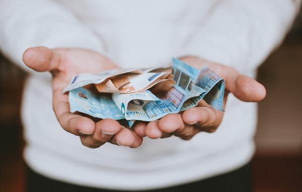 Money-y_x747yshlw-unsplash