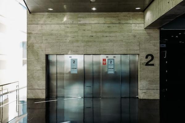 Lift-5s-unsplash