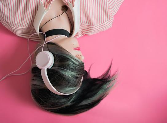 Music-elice-moore-e--aupyxbjm-unsplash