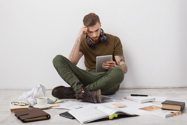 Bezrabotny-8500-freepik