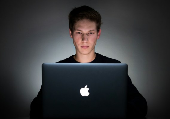 Laptop-whji-unsplash