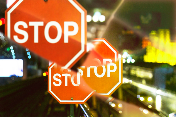 Stop-126895-freepik