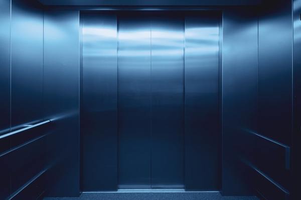 Lift-bruno-kelzer-dendzhhfktc-unsplash
