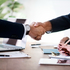 Hands-deal-30568-magnific