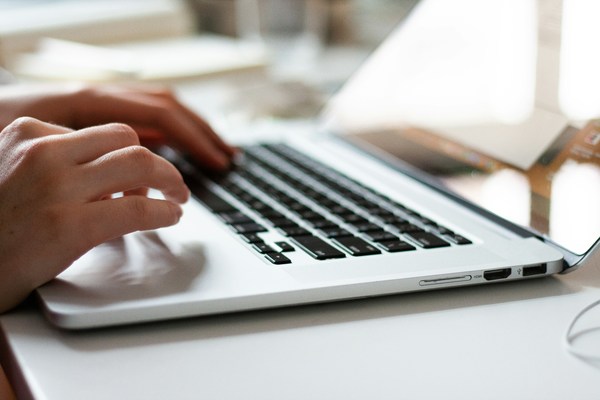 Laptop-deu-unsplash