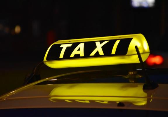 Taxi-kybyiwdjrh0-unsplash